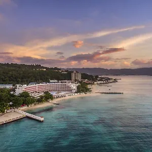 4* Resort Grand Decameron Cornwall Beach, A Trademark
